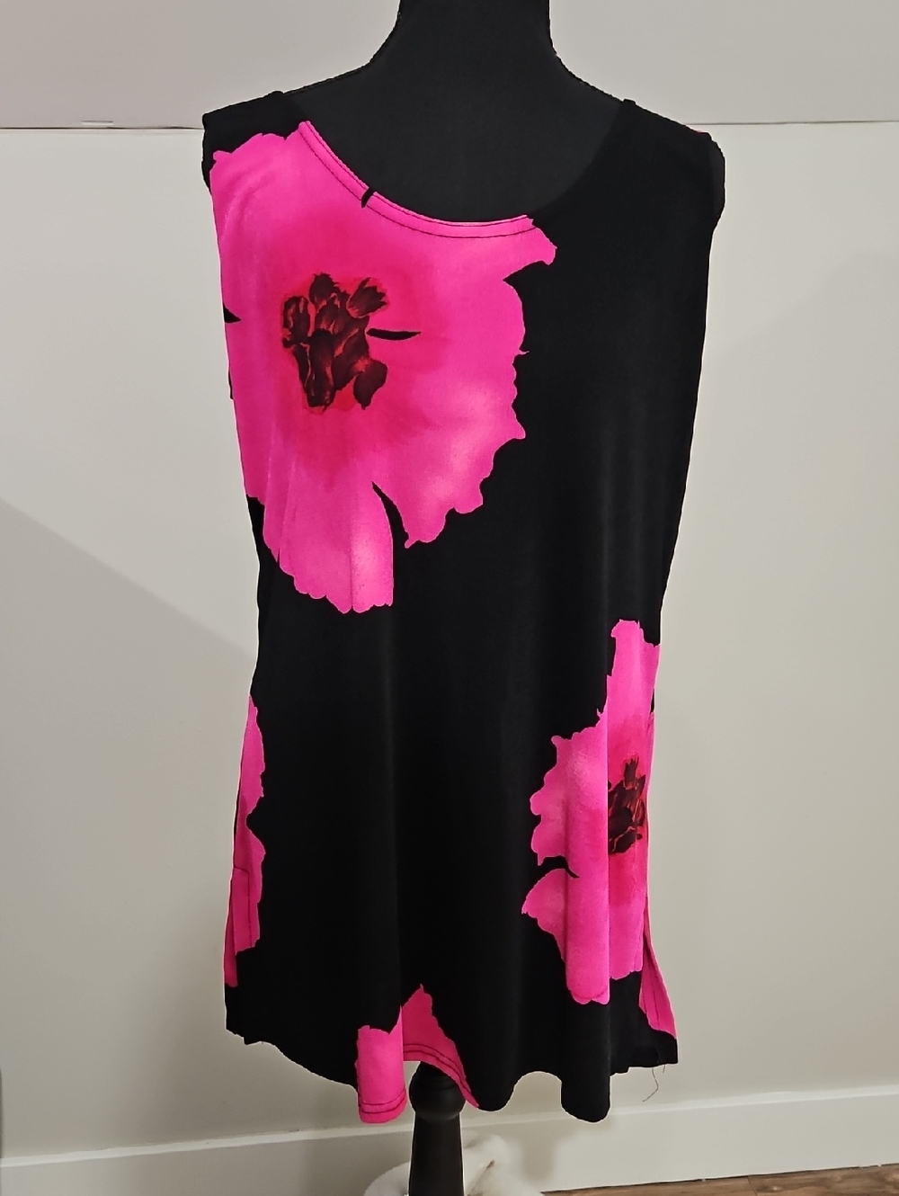 JOSTAR Sleeveless Black Tank Top with Pink Floral Print. Size M